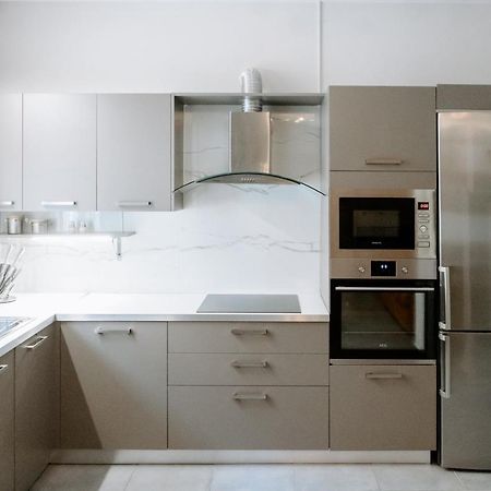Pine Trees 55 Villa เอเธนส์ ภายนอก รูปภาพ